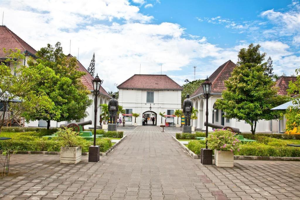 Tasneem Hotel Malioboro Yogyakarta Exterior foto