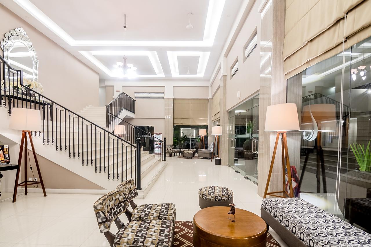 Tasneem Hotel Malioboro Yogyakarta Exterior foto