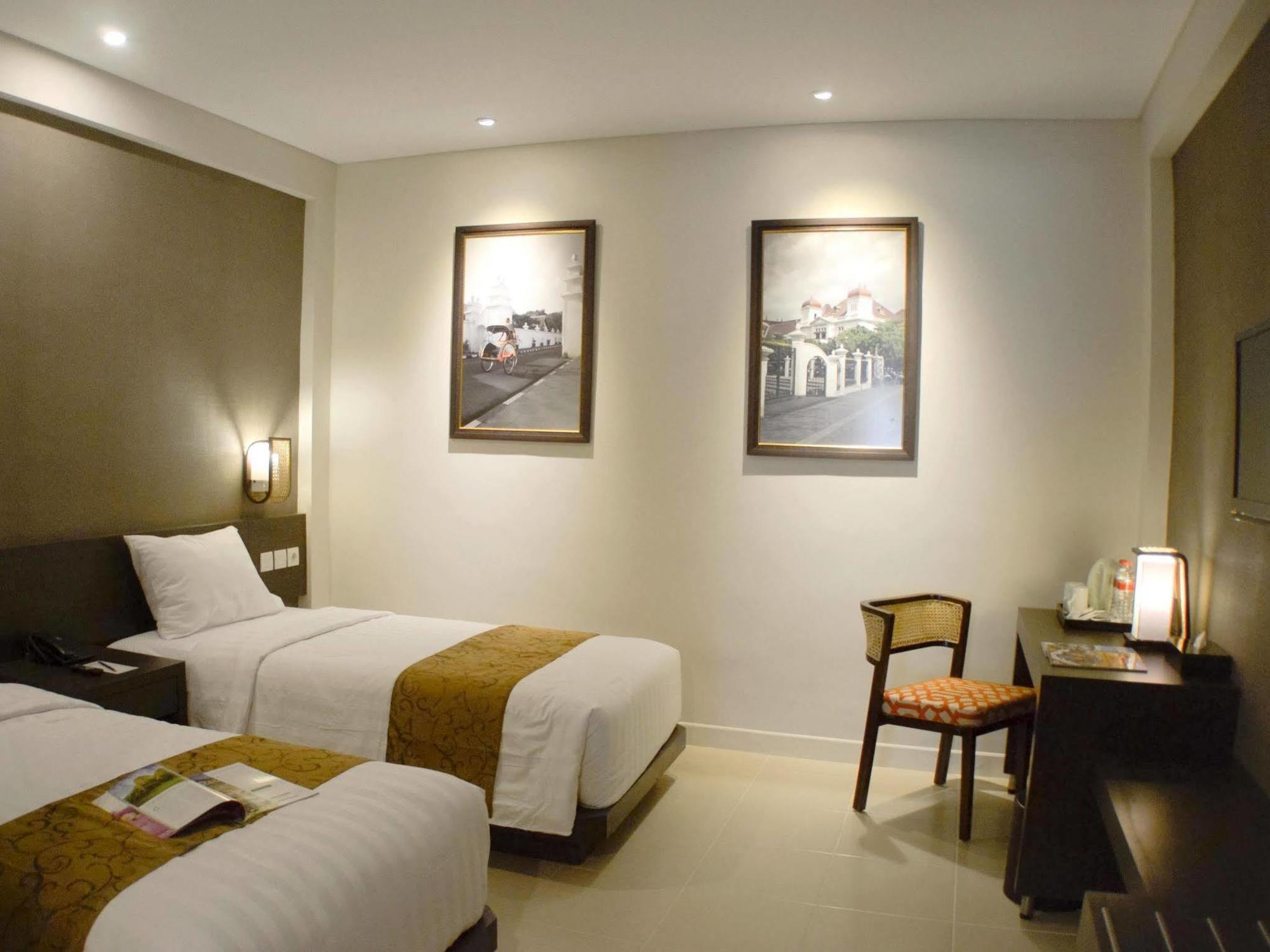 Tasneem Hotel Malioboro Yogyakarta Exterior foto